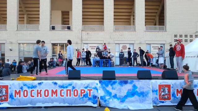 Трикинг - tricking - Лужники 01.05.2013 - Финал смотреть онлайн