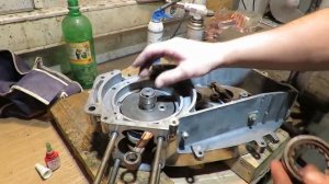 Как собирать кривошипы ИЖ Юпитер установить коленвалы крышки картер двигатель