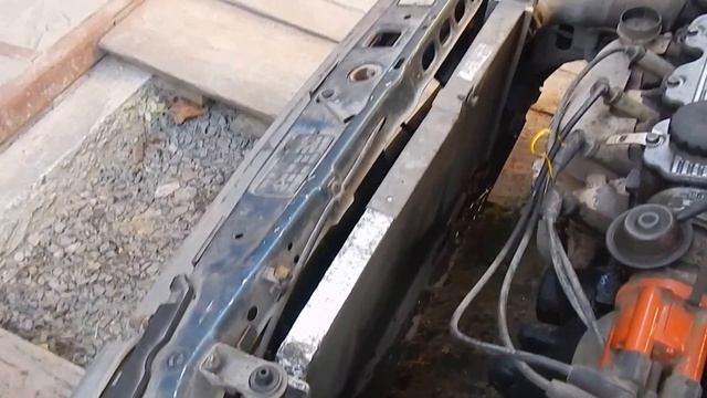 Опель Кадет (Как снять радиатор системы охлаждения) Opel Kadet смотреть онлайн