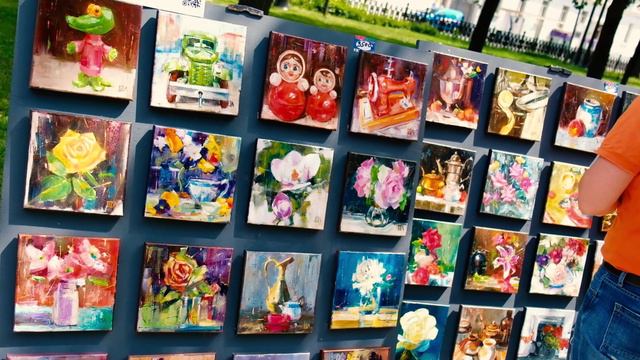 Вернисаж «Искусство рядом» на Никитском бульваре в рамках Фестиваля «Лето в Москве. Все на улицу!» смотреть онлайн