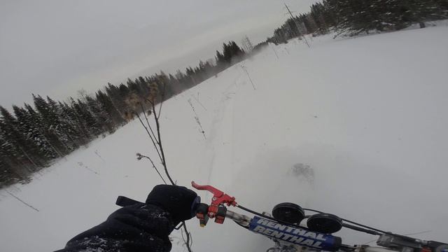 Сноубайк из YAMAHA YZ 85 на 172 моторе, вес 137кг подвеска BRP 137 трак, ширина 310мм, зацеп 45мм. смотреть онлайн