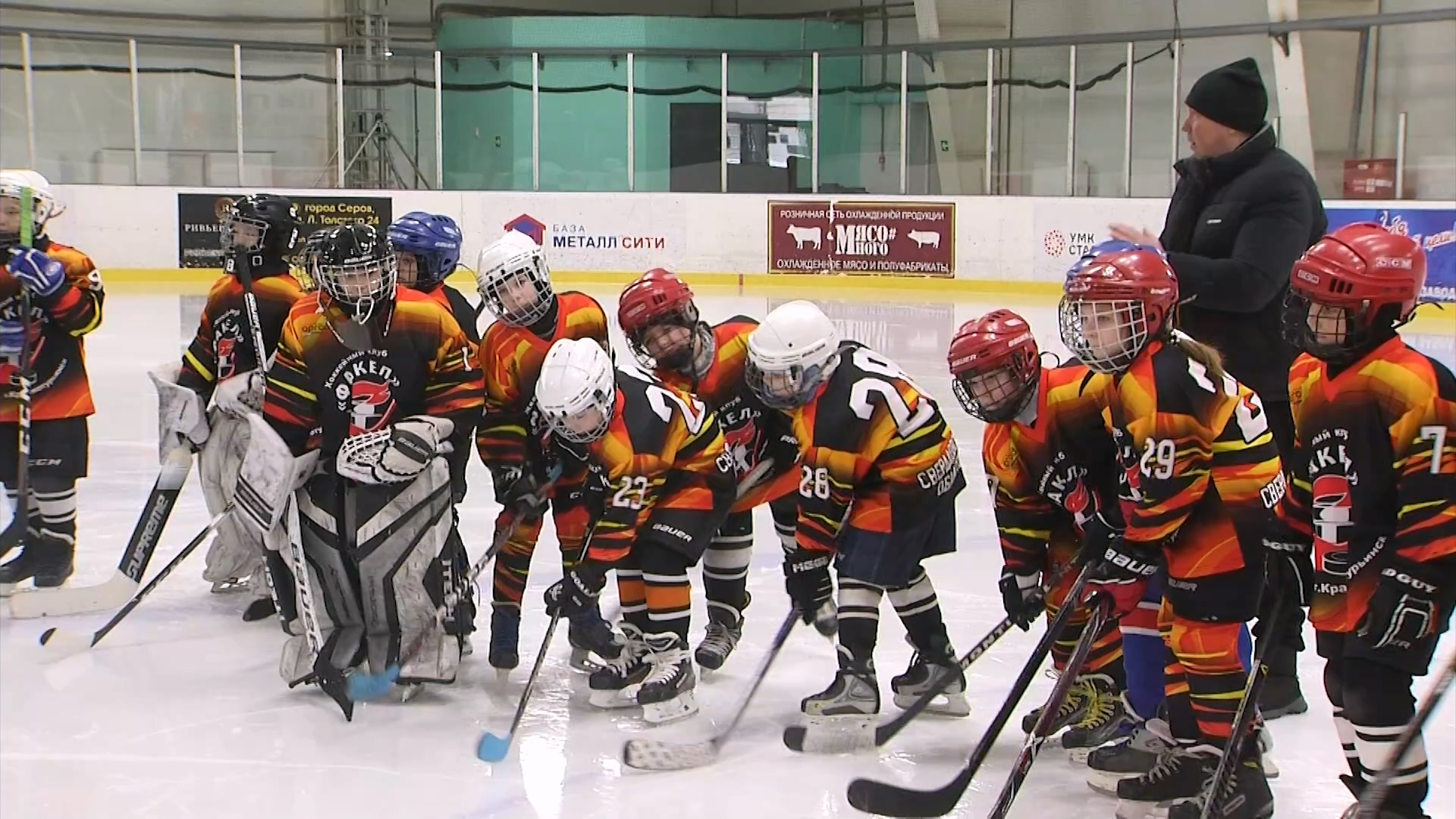 В Серове в 8 раз состоялся турнир «Северный лед» на призы Д.Г. Жукова смотреть онлайн