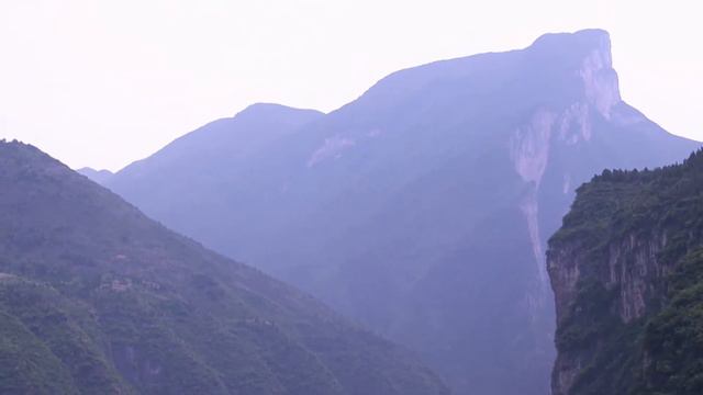 Yangtze Journey /// Entering the Three Gorges смотреть онлайн