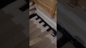 Утепляем потолок бани опилками