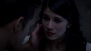 TRUE BLOOD: Eric turns Willa into a vampire