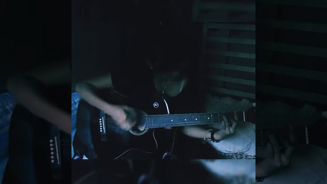 Don't Stop Me Now (acoustic cover) - Queen (Freddie's voice) смотреть онлайн