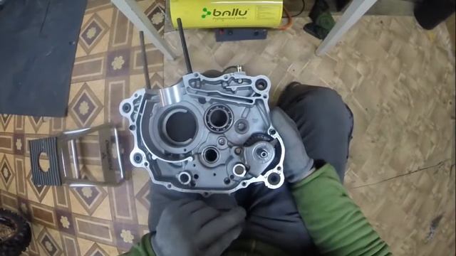 Сборка китайского двигателя Zongshen CB250 (ZS170mm-2) смотреть онлайн