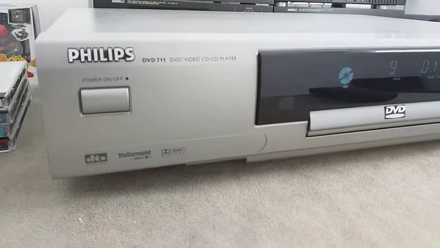 Philips Player CD/DVD Model-711 (Vendido) смотреть онлайн