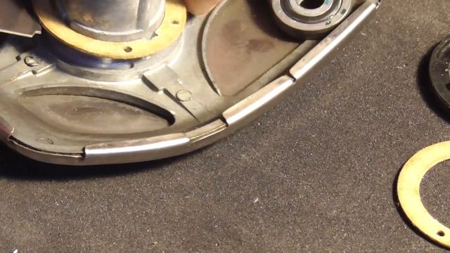 Bajaj Boxer. Обещал рассказать о крышке бензобака. Рассказываю и показываю. смотреть онлайн