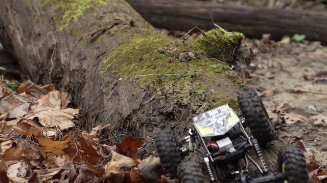 ECX 1/18 Temper Gen2 - Brushed RTR 4WD Rock Crawler смотреть онлайн