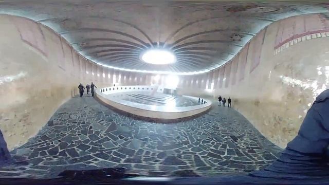 Волгоград. Смена караула в зале воинской славы на Мамаевом кургане. Видео 360 градусов. смотреть онлайн