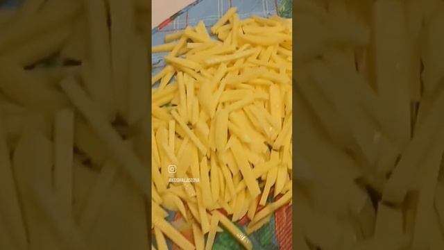 Готовим картошку "фри" смотреть онлайн