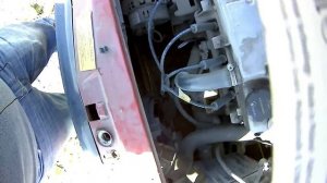 Как поменять лампочку ближнего света на Калине?