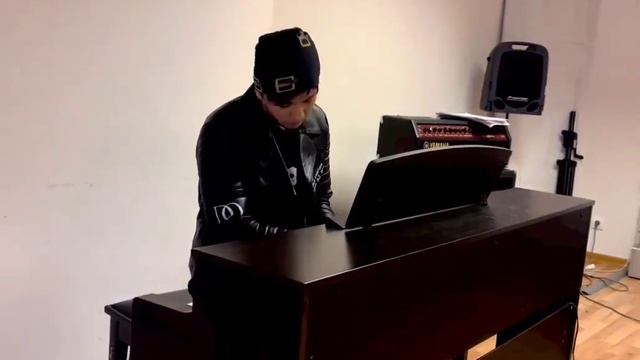 D I M A S H--"The Story of One Sky" Piano instrumental--Димаш Кудайберген смотреть онлайн