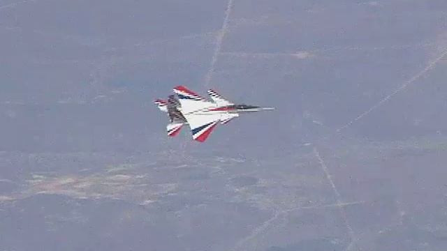 F-15B Intelligent Flight Control System During a Flight Test Over the Mojave Desert смотреть онлайн