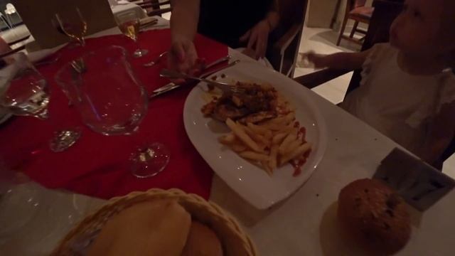 РЕСТОРАН аля карт A la Carte – КАК ЭТО! Как готовить морепродукты. Otium Family Amphoras / РОМАНТИК смотреть онлайн