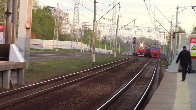 ЭД4М-0137 и ЭД2Т-0035, платформа Бутово