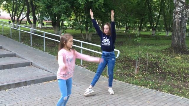 Baby Shark Dance Remix смотреть онлайн