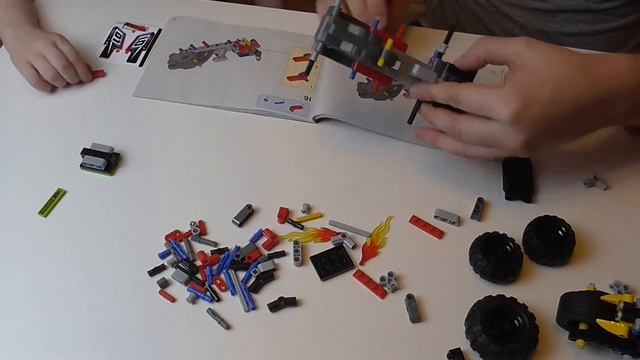 Лего техник 42073 - Красный гоночный автомобиль / Lego Technic 42073 смотреть онлайн