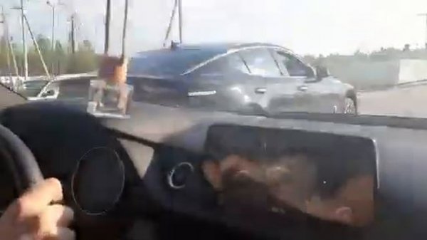 Кия стингер 2.0 247 л.с против мазды 6 231 лс.