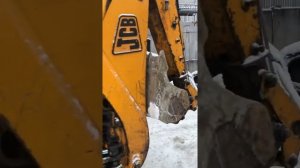 Замена масленого фильтра и масла экскаватора-погрузчика JCB 3CX