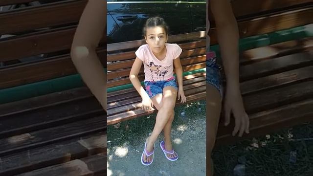 Жила-была собака Читает Нуфуз смотреть онлайн