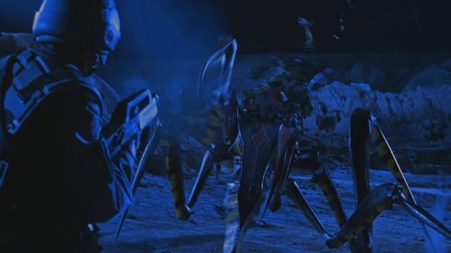 Самое крутое оружие в кино #2 | Equilibrium, Звездный десант, Зеленый шершень, Blade... смотреть онлайн