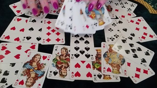 ОТНОШЕНИЕ КРЕСТОВОГО КОРОЛЯ К ЧЕРВОВОЙ ДАМЕ, ЧТО У НИХ ПРОИСХОДИТ? смотреть онлайн