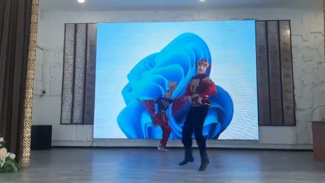 "Жулдыз" дует танец .Руководитель:Прадан Л.Н смотреть онлайн