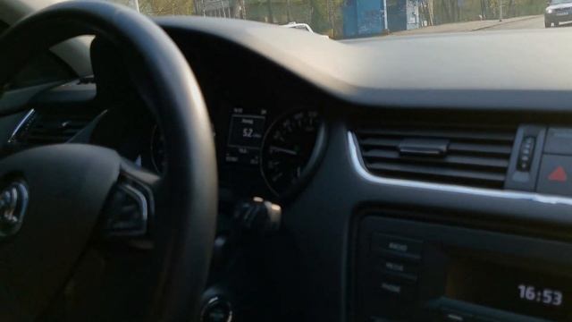 Шкода Октавия А7 2013 1.6TDI с БОЛЬШИМ пробегом. смотреть онлайн