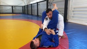 Как выйти из любого треугольника ногами. Большой разбор техник выхода из удушающего приема