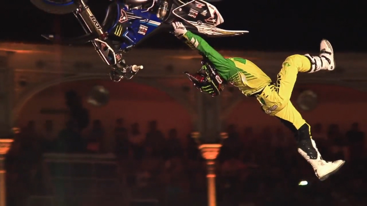 Топ хайлайтов Red Bull X-Fighters 2013 смотреть онлайн