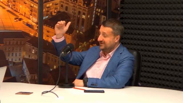 В чем причина конфликта с Польшей? / Загородний смотреть онлайн