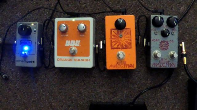 BBE Orange Squash, Analog Man Juicer, Analog Man Mini Bi Comp (OS Side),MXR Smart gate Fun 1st look смотреть онлайн