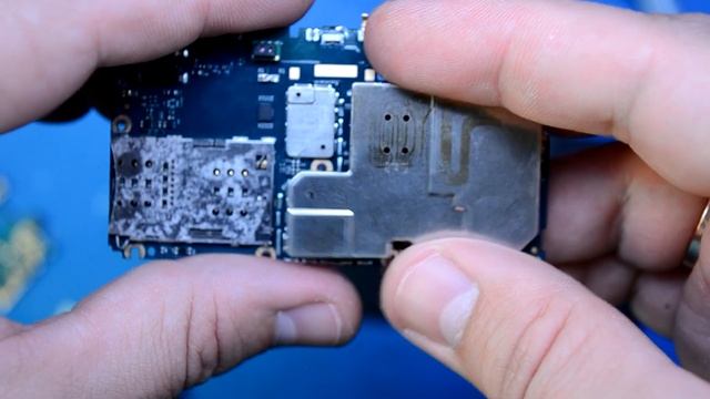 Xiaomi Mi Max 2 не включается