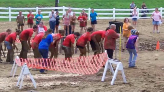 Putnam County 4-H Jr Leaders win the Battle of the Barns смотреть онлайн