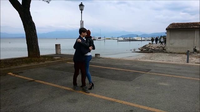 Wojtek & Sofia KIZOMBA Garda Lake - Elji Beatzkilla & Saaphy - Nobody смотреть онлайн
