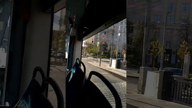 Поездка на московском трамвае в тёплый осенний день смотреть онлайн