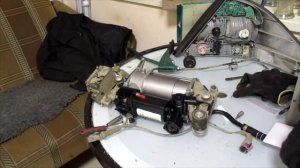 Ремонт компрессора и пневмо стоек Porsche Cayenne VW Audi Q7