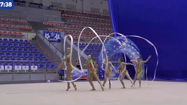 Групповое упражнение с 5 лентами, 2010г., 1 сп.р., тр. Коршунова С.П. смотреть онлайн