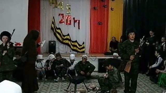 Инсценировка военной песни "В землянке" смотреть онлайн