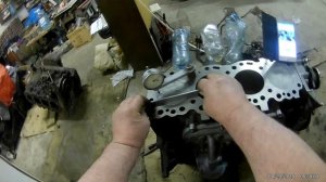 своими руками ЗАМЕР вылета поршней.подбор прокладки блока