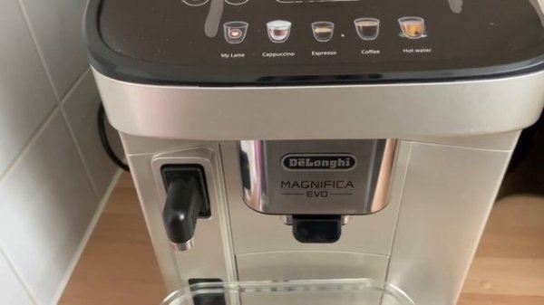 Delonghi Magnifica EVO descaling - cleaning and maintenance