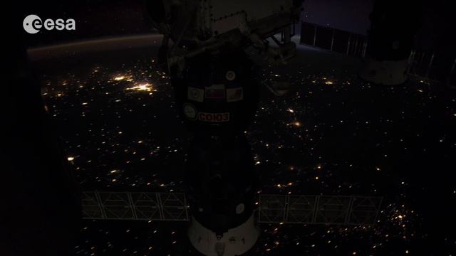 День Космонавтики: Космос вид на Землю ( Earth view from Space) смотреть онлайн