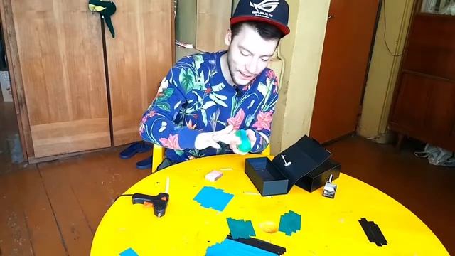 ПРАНК ПОДАРИЛ ДЕВУШКЕ Samsung Galaxy S8 ЧАСТЬ 2 ЧТО В КОРОБКЕ смотреть онлайн