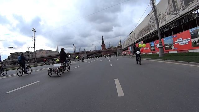 Московский осенний велопарад 2016 смотреть онлайн