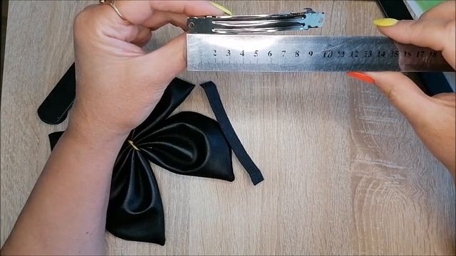 Стильный бант всего из 2х отрезков!/ Большой кожаный бант на заколке/ Large leather bow on a hairpi смотреть онлайн