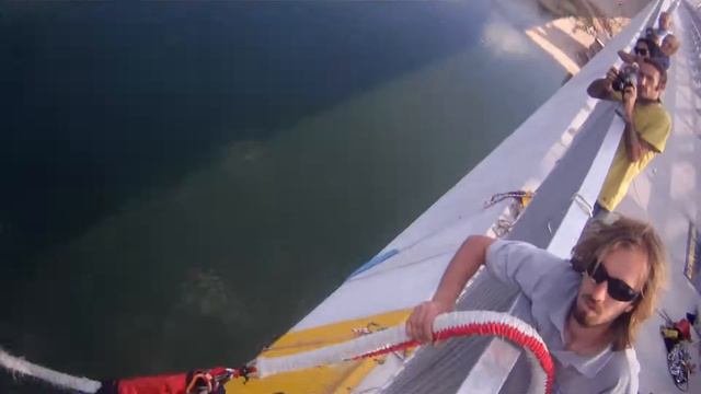 Видинско Вертикално Бънджи- докосни водата смотреть онлайн