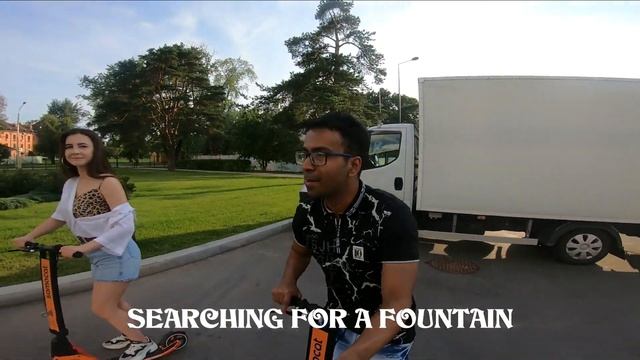 Indian Guy & Russian Girl Rides Samokat (Kick Scooter ) and visit a lot of cool places смотреть онлайн