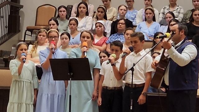 Мы хотим сегодня друг тебя поздравить... Семья Вечирко... Ковчег Спасения. смотреть онлайн